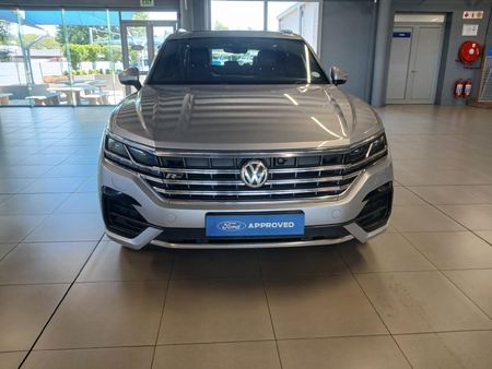 2019-Volkswagen-Touareg-30-TDI-V6-Executive_8