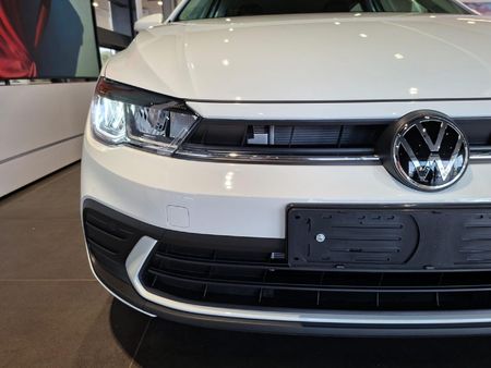 2026-Volkswagen-Polo-10-TSI_9