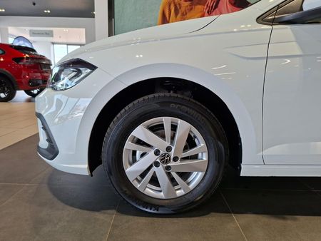 2026-Volkswagen-Polo-10-TSI_10