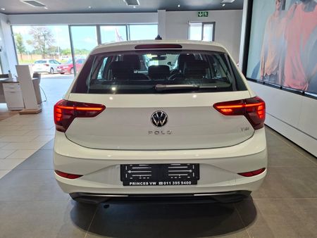 2026-Volkswagen-Polo-10-TSI_3