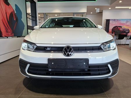 2026-Volkswagen-Polo-10-TSI_8