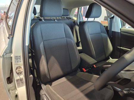 2026-Volkswagen-Polo-10-TSI-Life-Auto-DSG_11