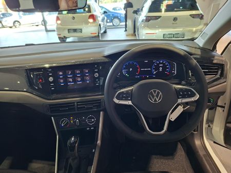 2026-Volkswagen-Polo-10-TSI-Life-Auto-DSG_14