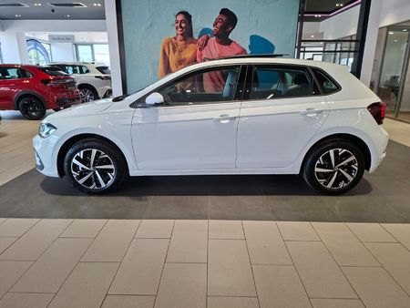 2026-Volkswagen-Polo-10-TSI-Life-Auto-DSG_1