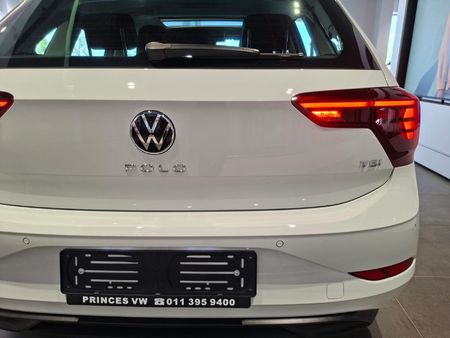 2026-Volkswagen-Polo-10-TSI-Life-Auto-DSG_4