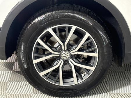 2019-Volkswagen-Tiguan-20-TDI-Comfortline-4Motion-Auto_19
