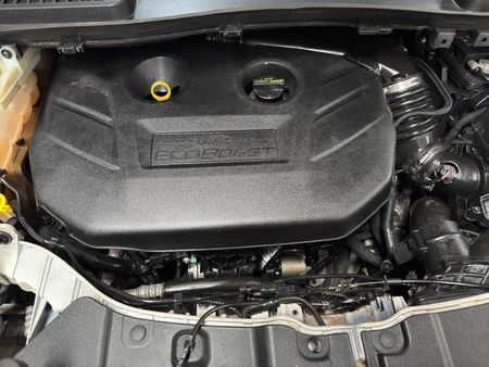 2015-Ford-Kuga-20-EcoBoost-Titanium-AWD-Auto_15