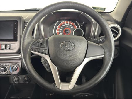 2024-Toyota-Vitz-10-XR-AMT_12