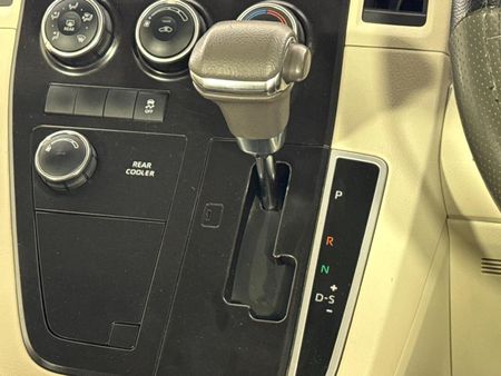 2022-Toyota-Quantum-28-GL-Auto-14-Seater_11
