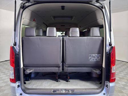 2022-Toyota-Quantum-28-GL-Auto-14-Seater_15
