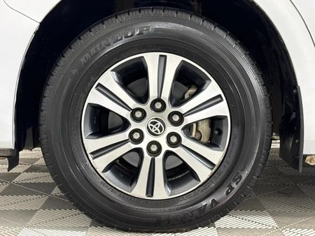 2022-Toyota-Quantum-28-GL-Auto-14-Seater_17