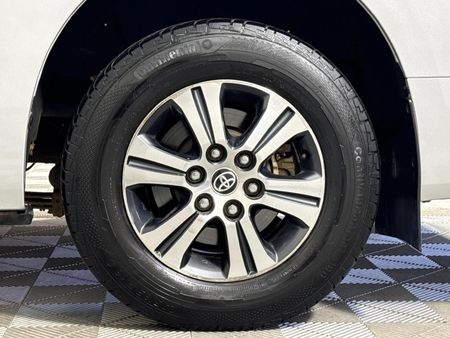 2022-Toyota-Quantum-28-GL-Auto-14-Seater_19