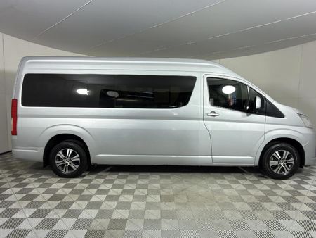 2022-Toyota-Quantum-28-GL-Auto-14-Seater_3