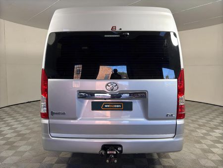 2022-Toyota-Quantum-28-GL-Auto-14-Seater_4