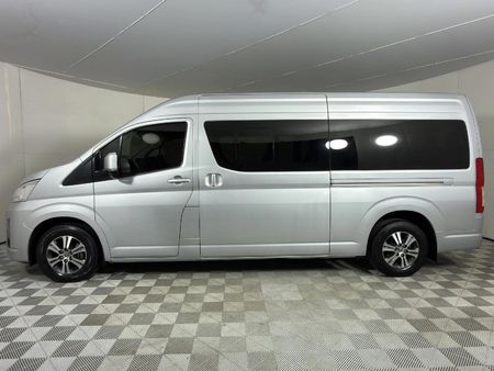 2022-Toyota-Quantum-28-GL-Auto-14-Seater_5
