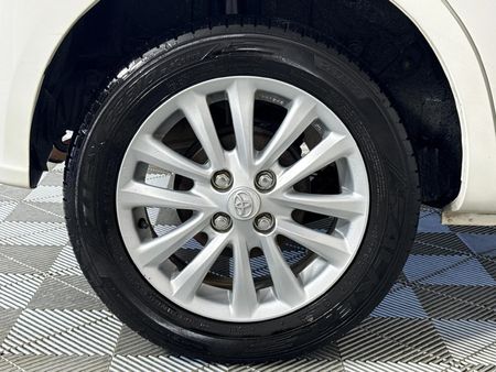 2019-Toyota-Etios-15-XS-5-dr_18