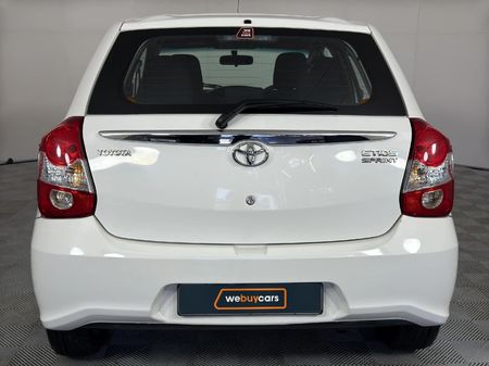 2019-Toyota-Etios-15-XS-5-dr_4