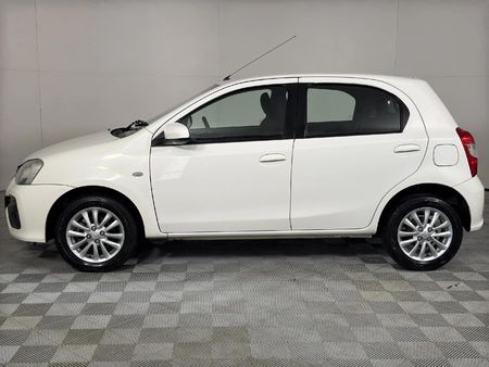 2019-Toyota-Etios-15-XS-5-dr_5