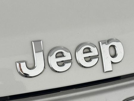 2015-Jeep-Grand-Cherokee-30-V6-CRD-Overland_12