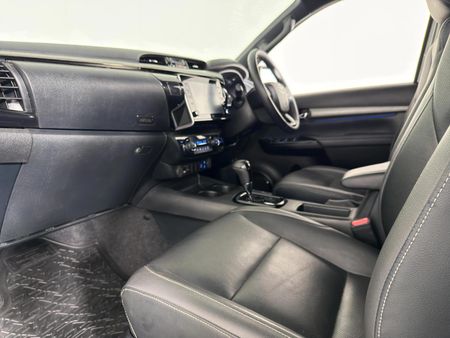 2024-Toyota-Hilux-28-GD-6-Raised-Body-Legend-RS-4x4-Auto-Double-Cab_9