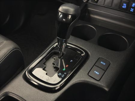 2024-Toyota-Hilux-28-GD-6-Raised-Body-Legend-RS-4x4-Auto-Double-Cab_11