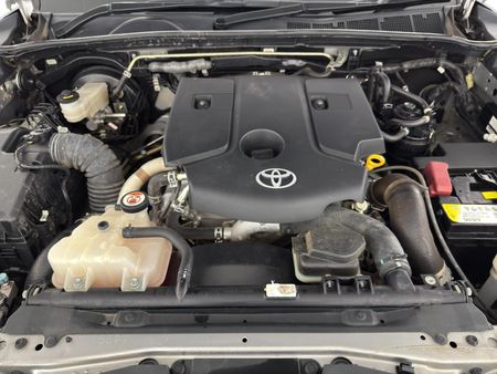 2024-Toyota-Hilux-28-GD-6-Raised-Body-Legend-RS-4x4-Auto-Double-Cab_15