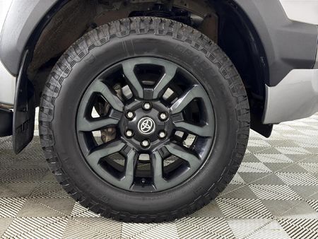 2024-Toyota-Hilux-28-GD-6-Raised-Body-Legend-RS-4x4-Auto-Double-Cab_18