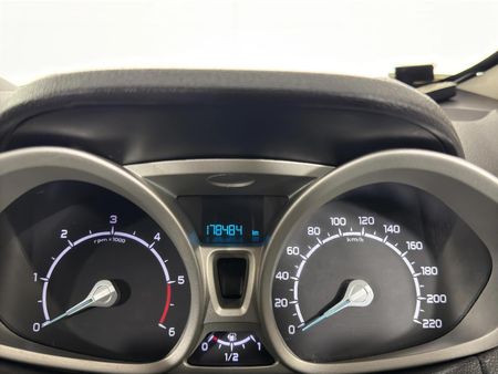 2015-Ford-EcoSport-15-TDCi-Titanium_7