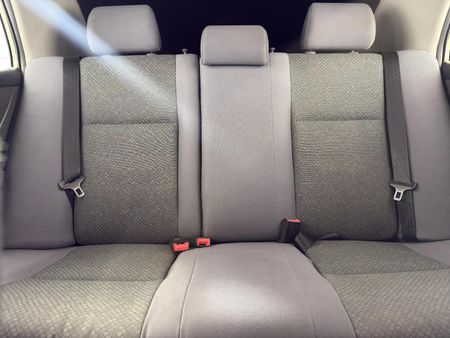 2007-Toyota-Corolla-140i-GLE_8