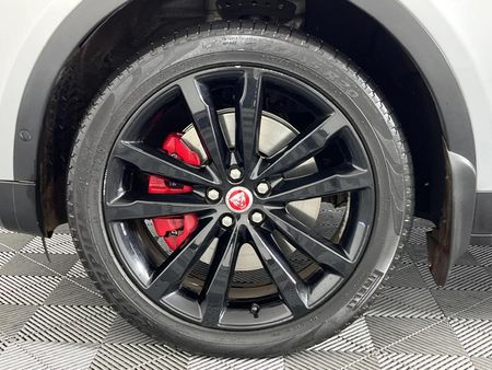 2018-Jaguar-E-Pace-D240-20D-S-177kW_17