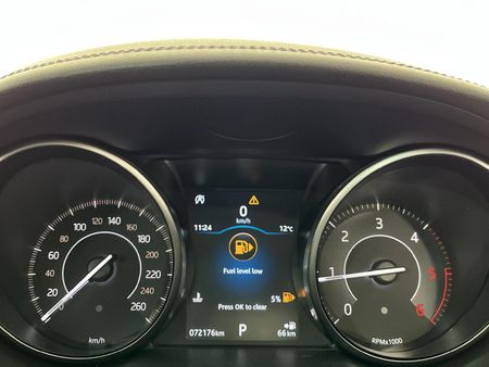 2018-Jaguar-E-Pace-D240-20D-S-177kW_7