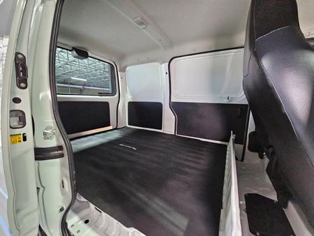 2025-Suzuki-Eeco-12-Panel-Van_16