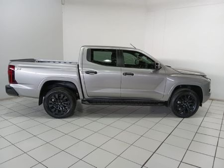 2026-Mitsubishi-Triton-24-Di-DC-GLS-4x4-Double-Cab-Auto_5