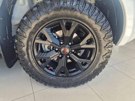 2026-Isuzu-D-Max-19-DDI-HR-X-Rider-Auto-Double-Cab_9