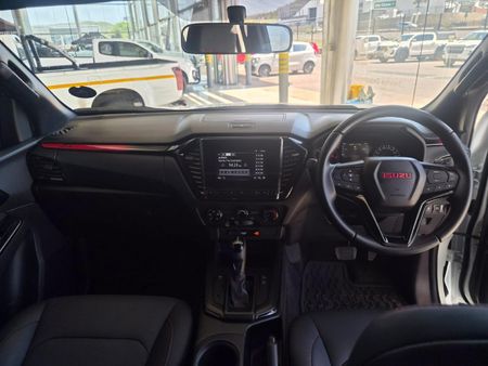 2026-Isuzu-D-Max-19-DDI-HR-X-Rider-Auto-Double-Cab_12