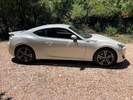 2014-Toyota-86-20-High-Auto_3