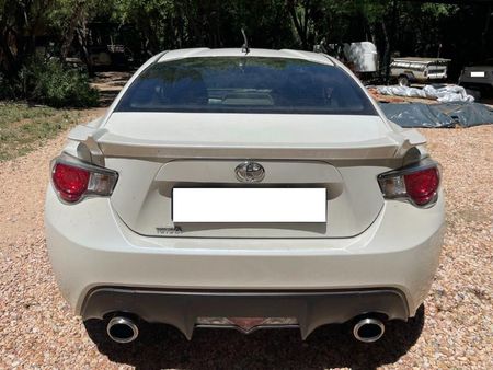2014-Toyota-86-20-High-Auto_5
