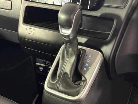2024-Hyundai-Staria-22d-Executive-Auto_11