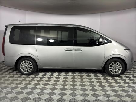 2024-Hyundai-Staria-22d-Executive-Auto_3