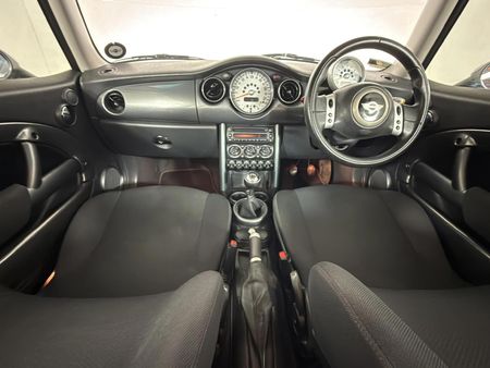 2006-MINI-Hatch-Cooper_6