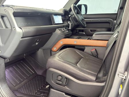 2020-Land-Rover-Defender-110-P400-X-294kW_9