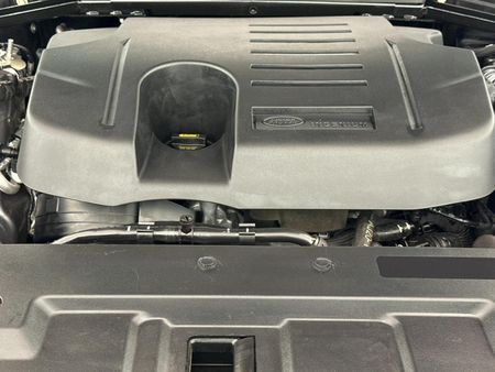 2020-Land-Rover-Defender-110-P400-X-294kW_15