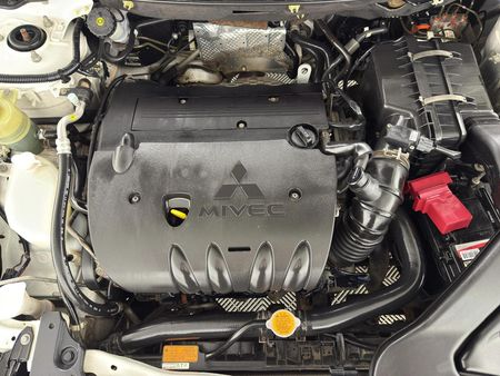 2011-Mitsubishi-Lancer-20-GLS_14