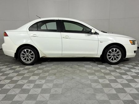 2011-Mitsubishi-Lancer-20-GLS_3