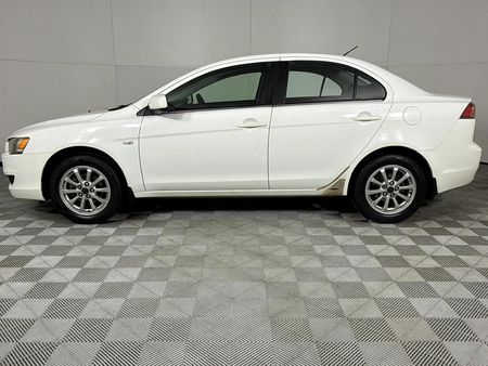 2011-Mitsubishi-Lancer-20-GLS_5