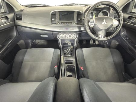 2011-Mitsubishi-Lancer-20-GLS_6