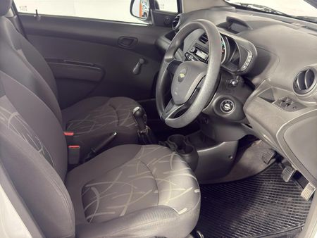 2016-Chevrolet-Spark-12-Campus_10