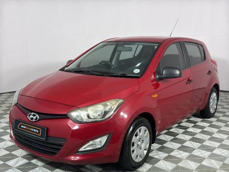 2014-Hyundai-i20-12-Motion_0