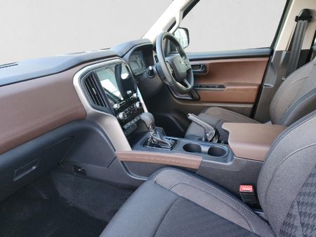2026-Mahindra-Scorpio-N-22D-Auto-Z4_18