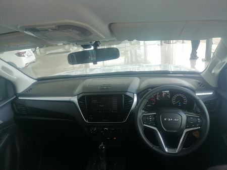 2026-Isuzu-D-Max-19-DDI-HR-LS-Auto-Double-Cab_9